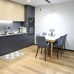 Premium 1 *